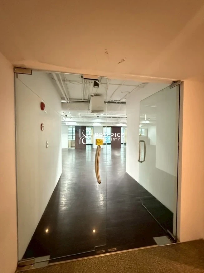 For Rent Office Space 220 sq.m. BTS Ekkamai Sukhumvit Watthana Bangkok PP-00781 photo 4